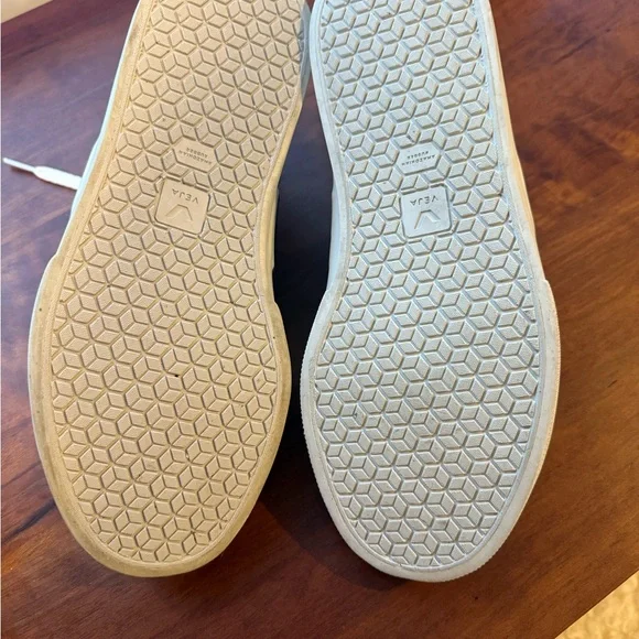 Veja Cream and Black Casual Sneakers - Picture 4 of 6